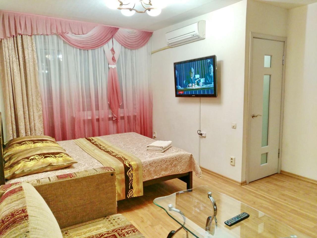1-комнатная с кухней люкс на пр. а. поля, 62 Apartment Dnipro