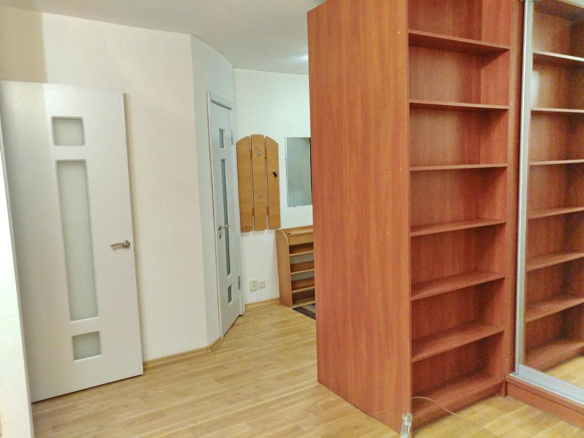1-комнатная с кухней люкс на пр. а. поля, 62 Apartment *